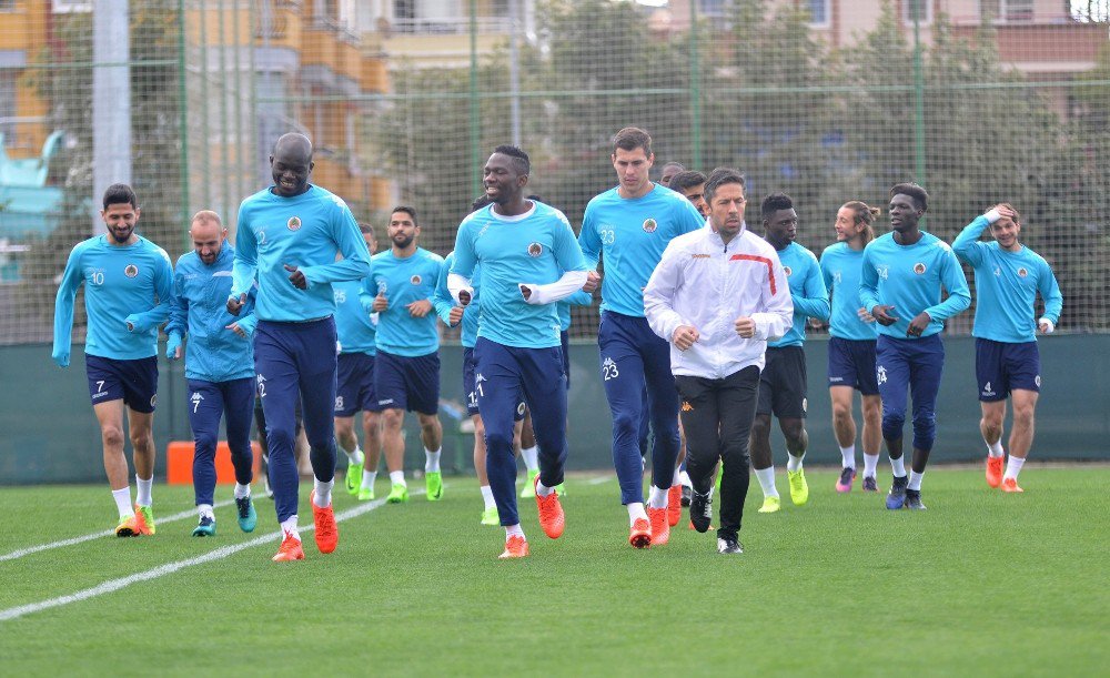 Aytemiz Alanyaspor’da, Medipol Başakşehir Hazırlıkları Sürüyor