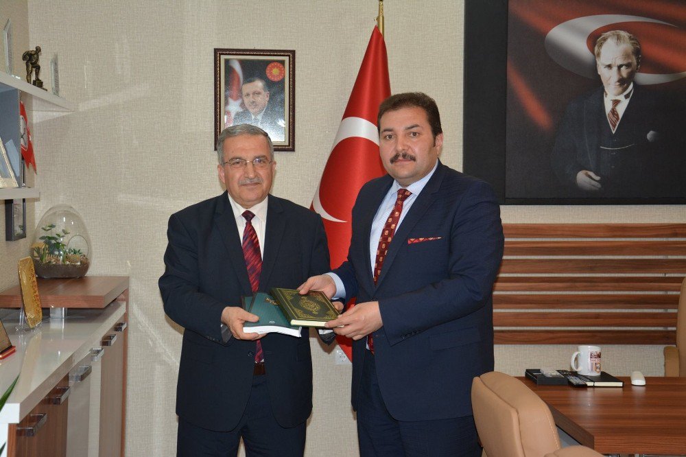 Müftüden, Edremit Milli Eğitim Müdürlüğüne Ziyaret