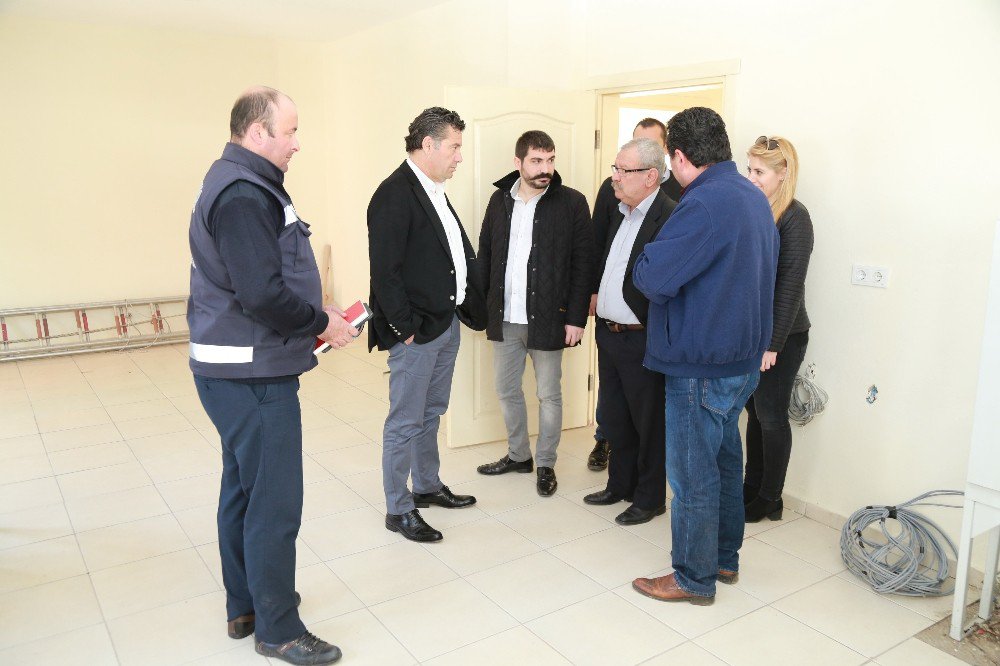 Başkan Kocadon, Bitez Yeni Pazar Yerini Gezdi