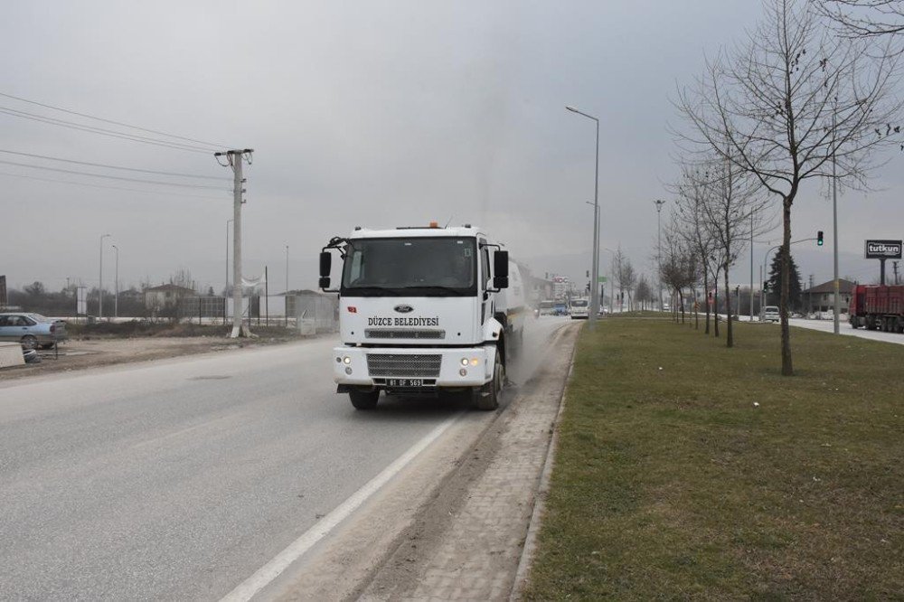 Temizlik Çalışmaları Çevre Yollarından Başladı