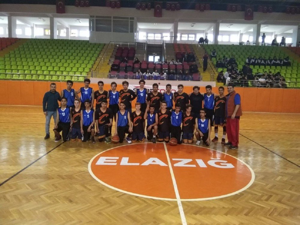 Gkv’nin Şampiyon Basketbol Takımı Elazığ’da Kasırga Gibi