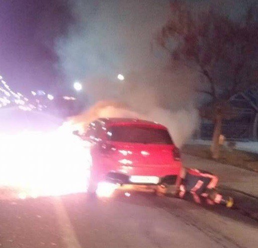 Elazığ’da Seyir Halindeki Otomobil Yandı