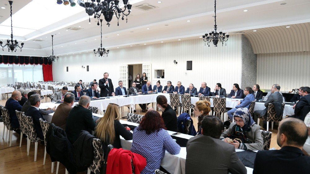 Başkan Kadıoğlu Okul Müdürlerini Dinledi