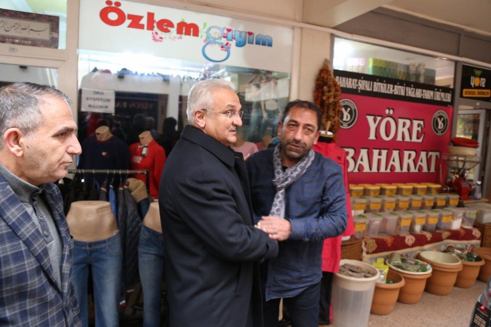 Başkan Başsoy Güne Uzun Çarşı Esnafı İle Başladı