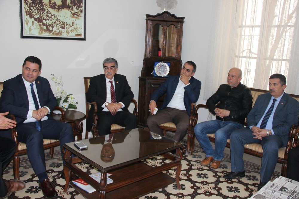 Mhp’li Vekillerin Referandum Çalışması