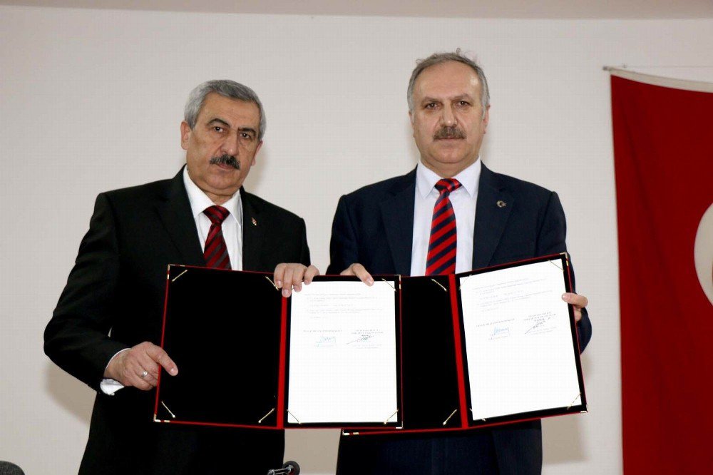 Sivas’ta Halk Edebiyatı Okullarda Yaşatılacak