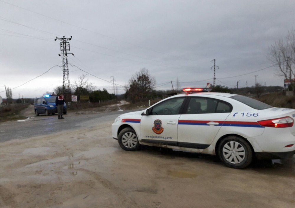 Jandarma 3 Kaçak Göçmen Yakaladı