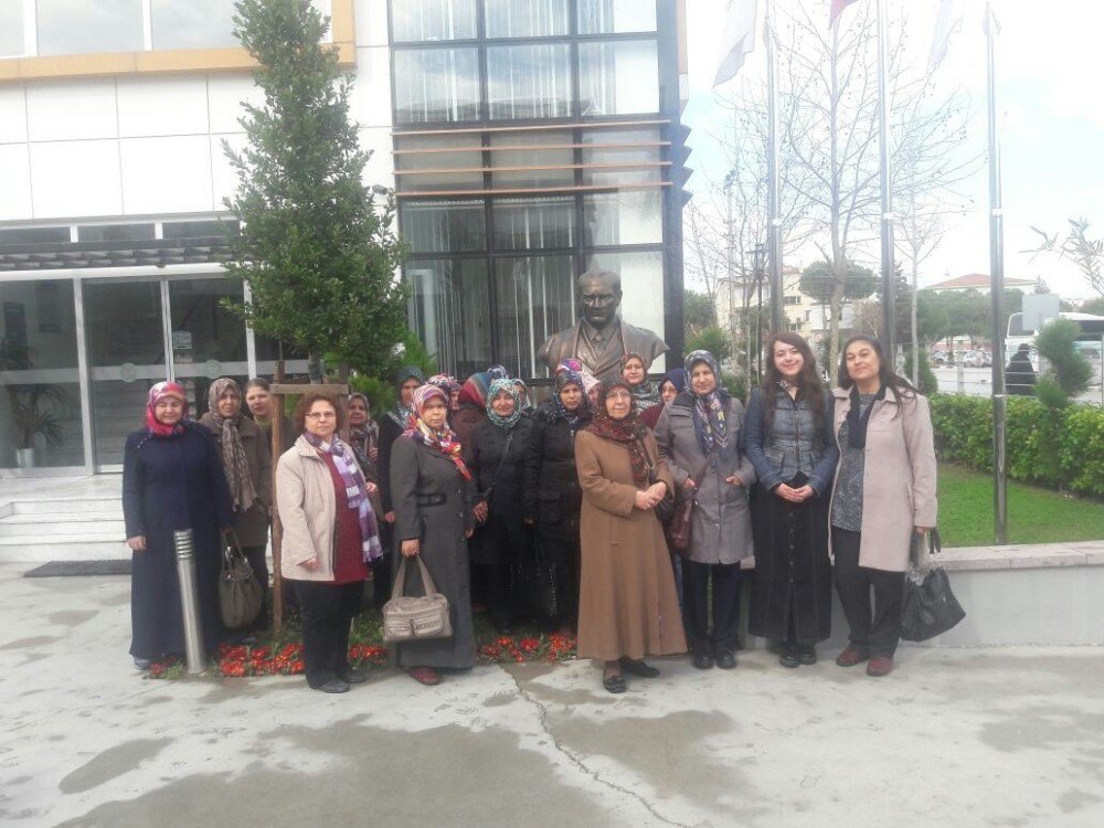 Akhisarlı Kadınlar Manisa’yı Gezdi