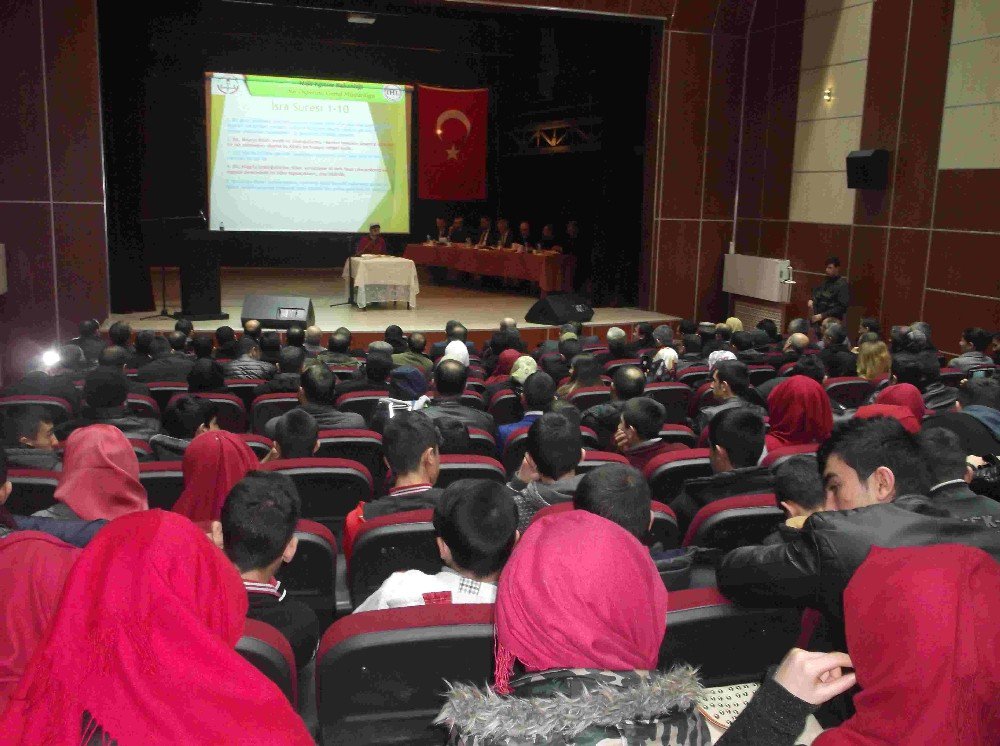 Varto’da “Genç Sadalar Kur’an-ı Kerim’i Güzel Okuma” Yarışması