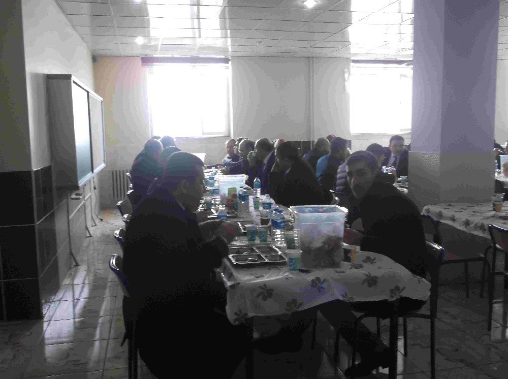 Varto’da “Genç Sadalar Kur’an-ı Kerim’i Güzel Okuma” Yarışması