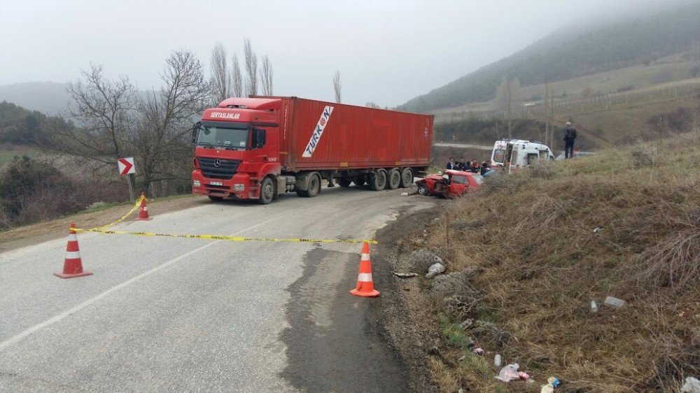 Osmaneli’de Trafik Kazası, 1 Ölü 4 Yaralı