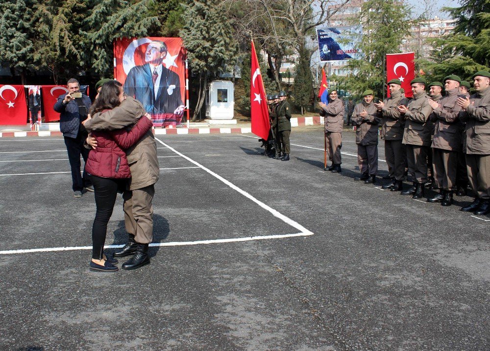 Yemin Töreninde Sürpriz Evleneme Teklifi
