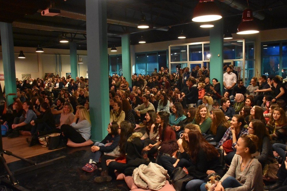 Alternatif Sahne Bir Efsaneyi Ağırladı