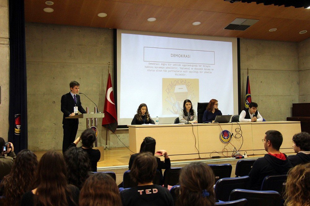 Sosyal Bilimler Günleri’nin Teması “Farklılıklar Ve Farkındalıklar”