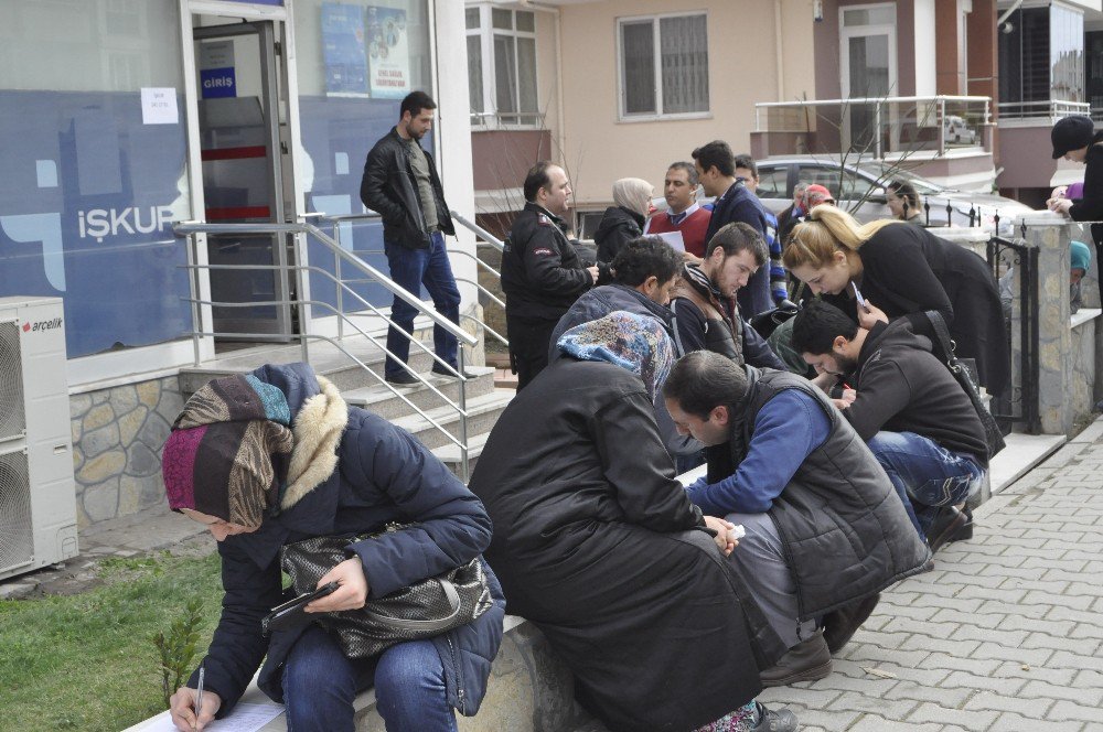 Balıkesir’de İş İzdihamı...