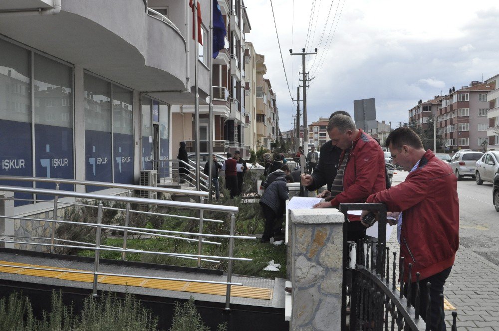 Balıkesir’de İş İzdihamı...