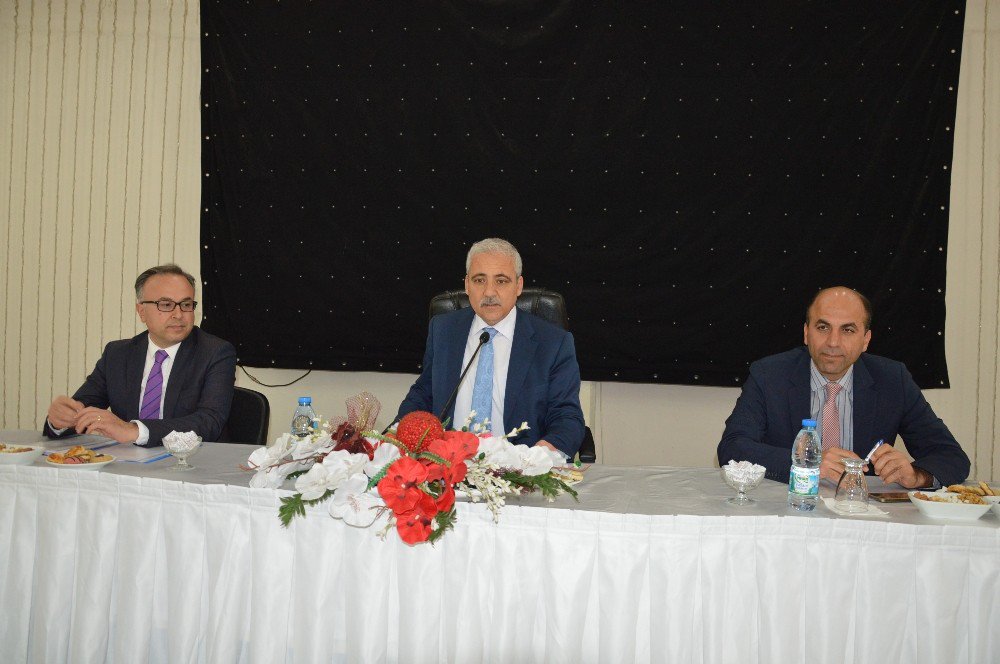 Vali Güvençer Saruhanlı’da Muhtarları Dinledi