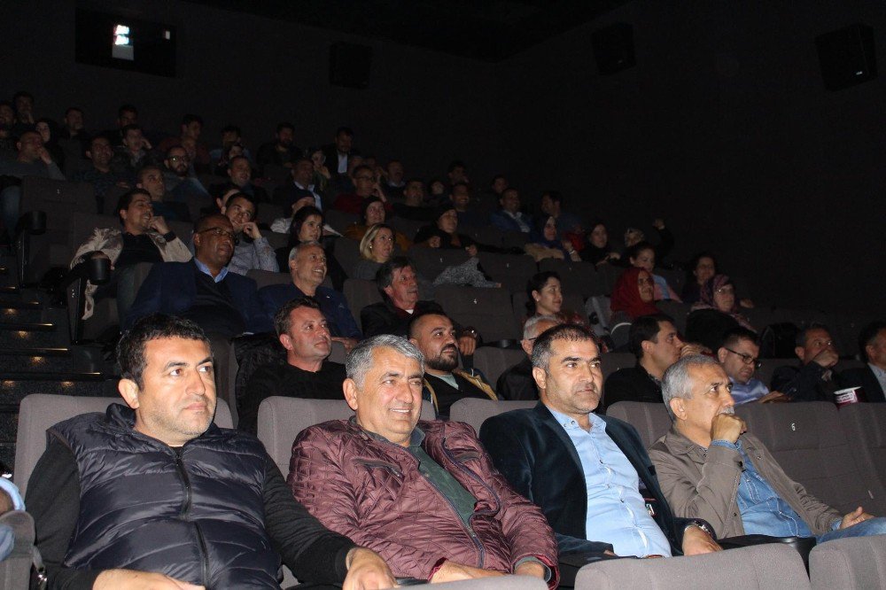 Ak Parti Manavgat İlçe Teşkilatı ‘Reis’i İzledi