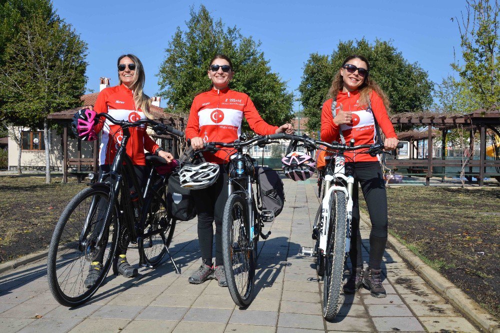 "Atam Seninle Özgürüz " Sloganıyla Pedalladılar