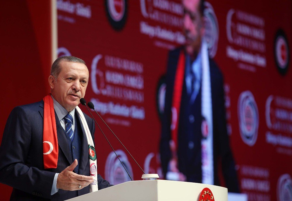 Cumhurbaşkanı Erdoğan: "Kadınlarımıza Zaten Borçlanmıştım, 15 Temmuz’dan Sonra Buna Bir De Can Borcu Eklendi"