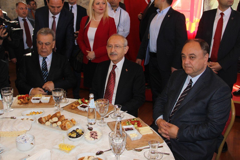 Kılıçdaroğlu İş Dünyası Ve Profesyonel Spor Kulüpleriyle Buluştu