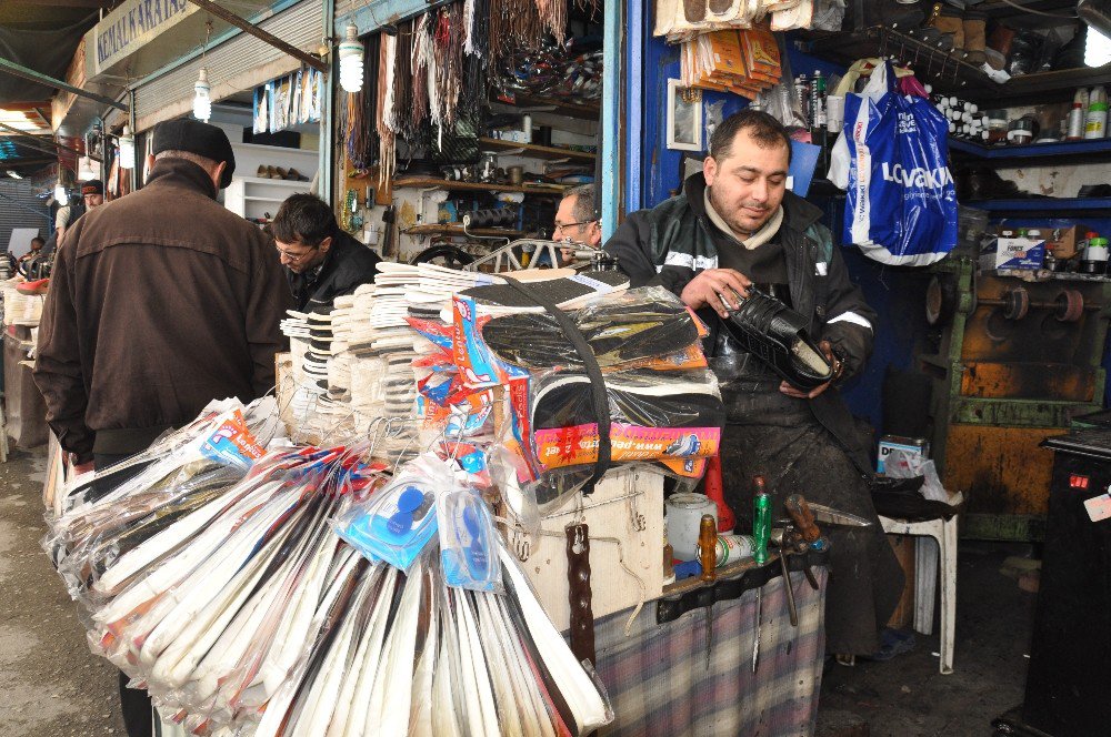 Ucuz Ayakkabı Tamircileri Etkiledi