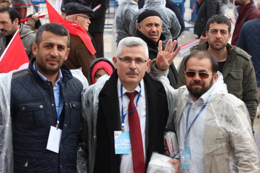 Başbakan Yıldırım, "Türkiye’de Rejim Sorunu Yok. Değişime Direnen Bir Ana Muhalefet Sorunu Var"