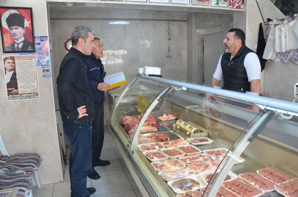 Kuşadası’nda Zabıta Ekiplerinden Kasaplara Denetim