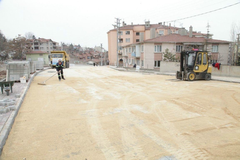 Odunpazarı Belediyesi Karapınar’a Hizmet Etmeye Devam Ediyor