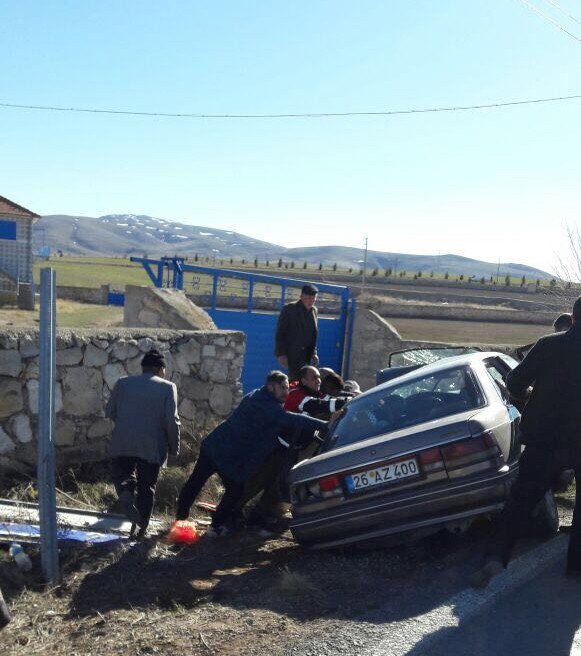 Afyonkarahisar’da Trafik Kazası: 1’i Ağır, 5 Yaralı