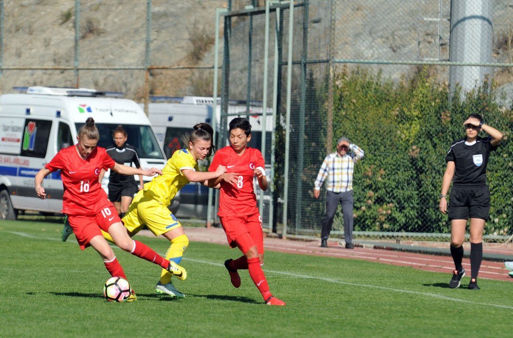 Türkiye, İkinci Maçında Kosova’yı 4-2 Yendi