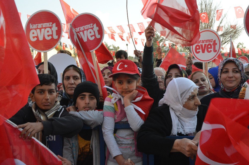 İçişleri Bakanı Soylu’dan Kılıçdaroğlu’na “Bayrak” Tepkisi