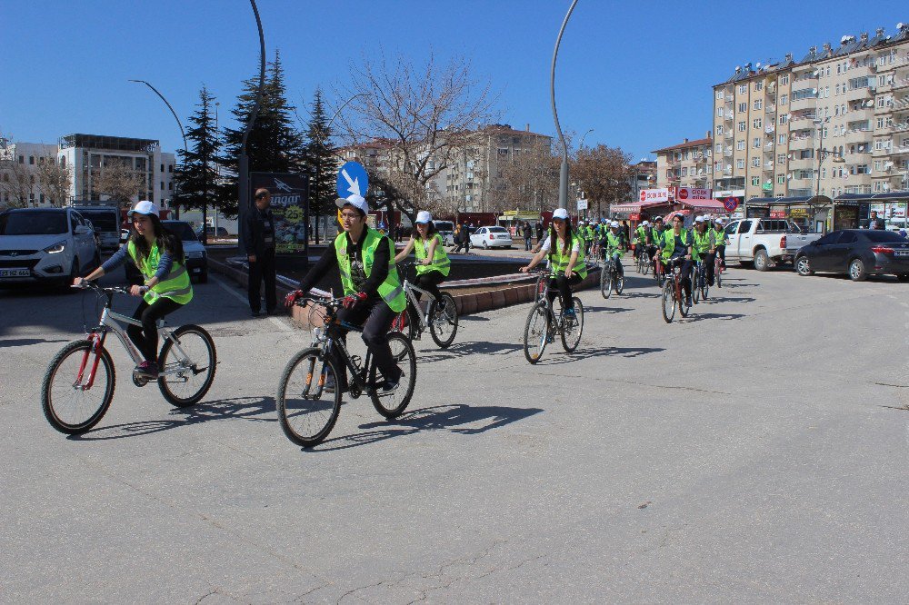 Elazığlılar Sağlıklı Yaşam İçin Pedal Çevirdiler