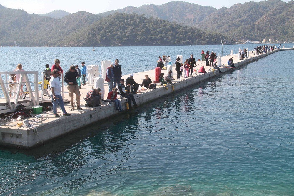 Göcek Körfezinde Balık Tutma Yarışması