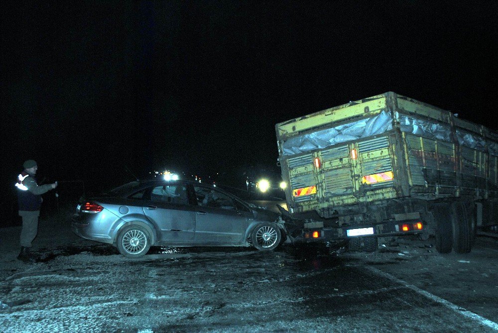 Manisa’da Trafik Kazası: 2 Yaralı