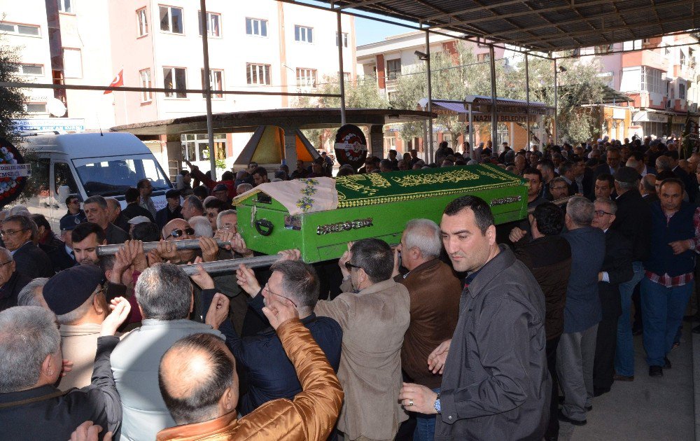 Nto Meclis Başkanı Yüzügüler’in Anneannesi Toprağa Verildi