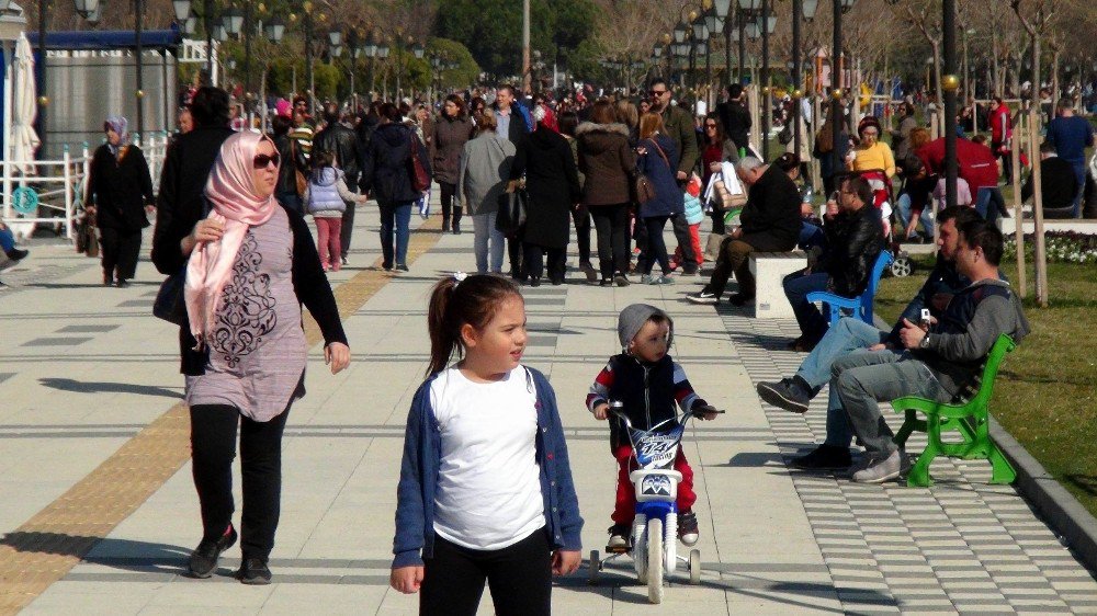 Tekirdağlılar Güzel Havanın Tadını Çıkardı