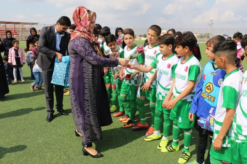 Yeşil Sahada Kadınlar Günü Kutlaması