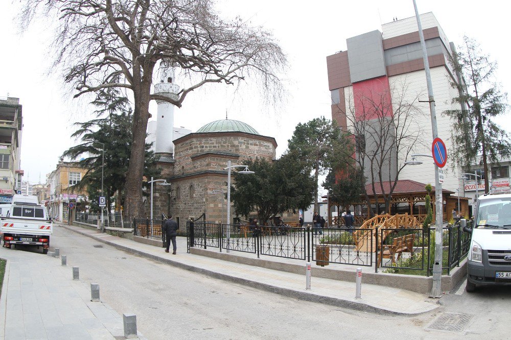 Yalı Cami’ye Yeni Çevre