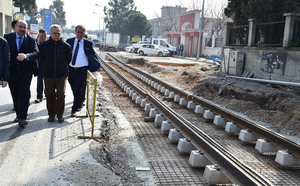 İzmir’deki Tramvay Hatlarında Çalışmalar İstenilen Seviyede