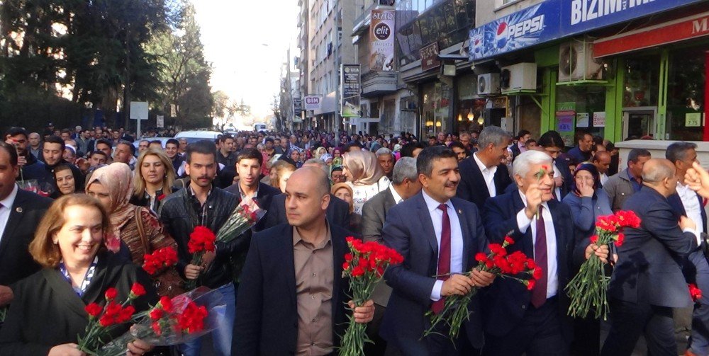 Kilis’te Ak Parti’den ’Evet’ Yürüyüşü