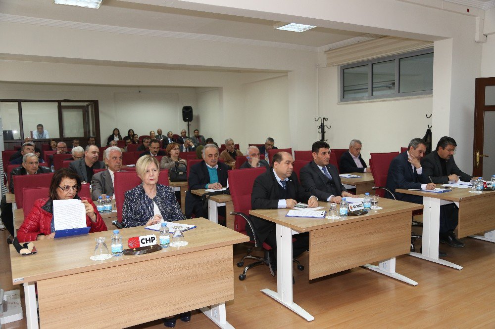 Efeler’de Çanakkale Şehitlerini Anma At Yarışları Yapılacak