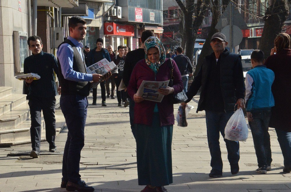 Ak Partili Gençlerden Kılıçdaroğlu’na ’Evet’ Gazetesi