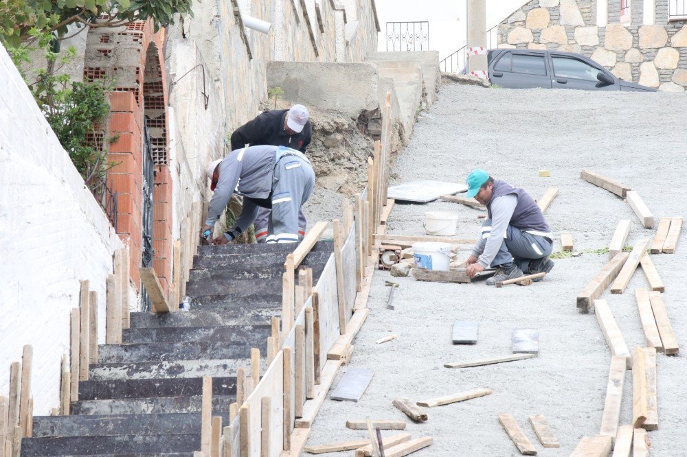 Belediye Ekipleri Yokuşbaşı Ve Kumbahçe’de Çalışmalarını Sürdürüyor