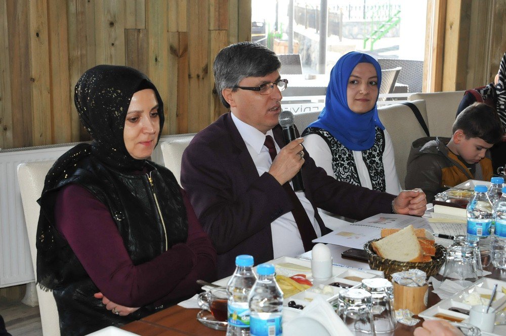 Başkan Yardımcısı Ali Avcıoğlu Yenidoğan, Mahalle Sakinleri İle Bir Araya Geldi