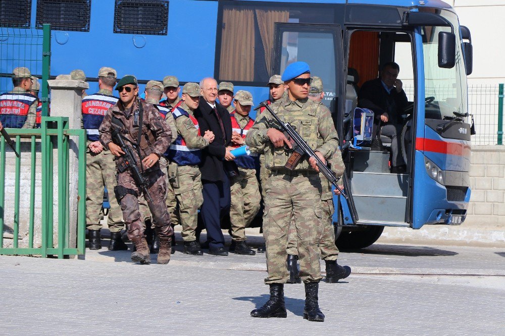 76 Sanıklı Darbe Girişimi Davası Başladı