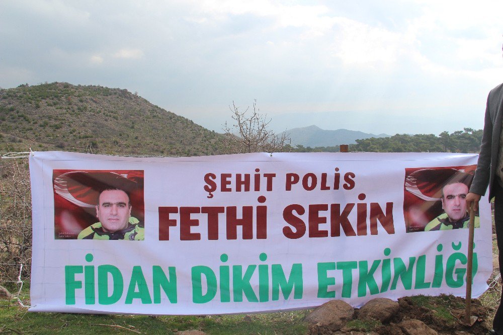 Şehit Polis Fethi Sekin’in İsmi Bergama’da Yaşayacak