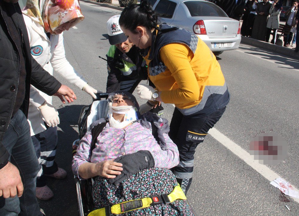 Elazığ’da Trafik Kazası:3 Yaralı