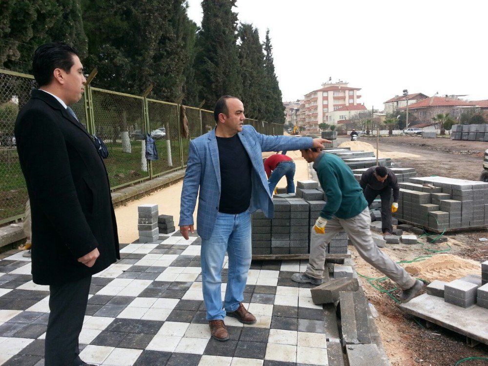 Bozulan Yollar Yeniden Yapılıyor