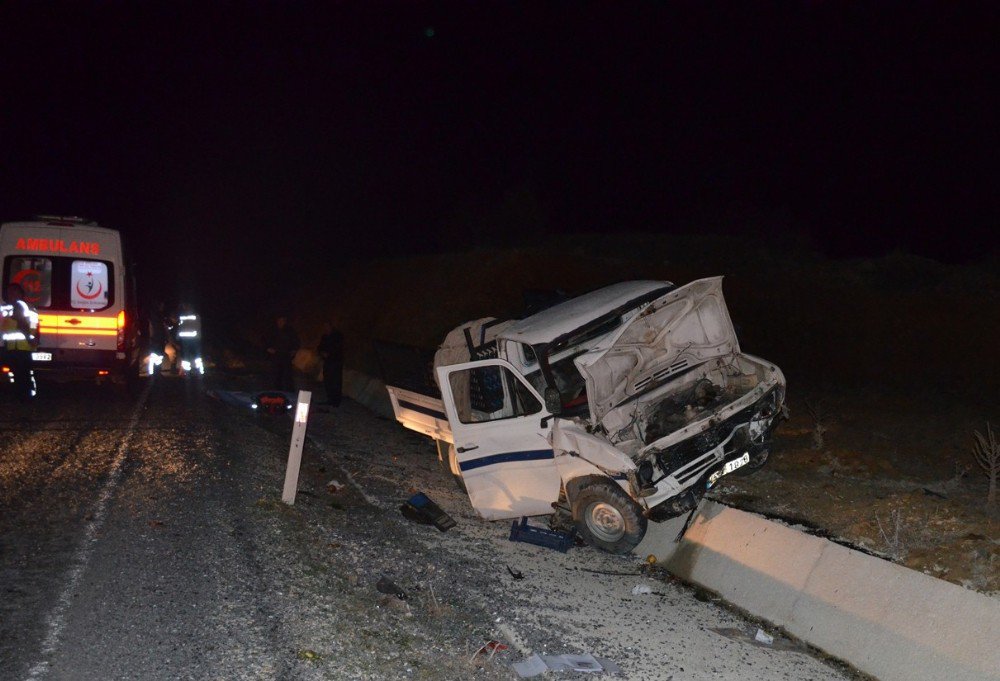 Kula’da Trafik Kazası: 1 Ölü, 4 Yaralı